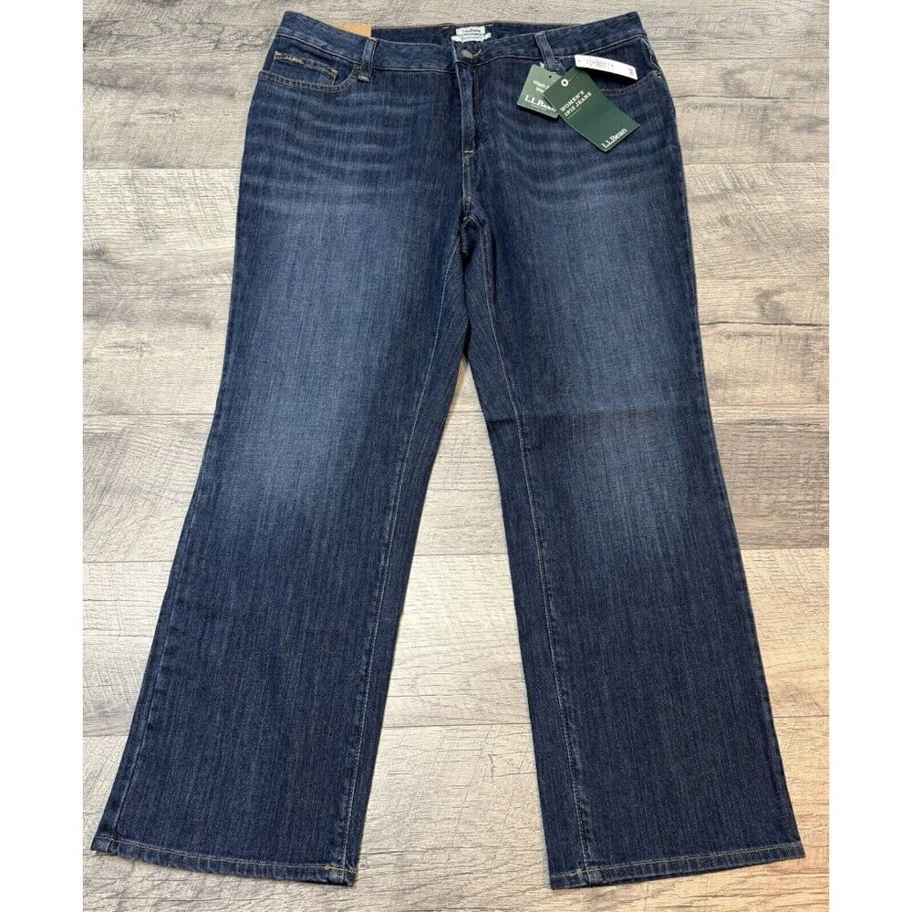 LL Bean Favorite Fit Jeans Womens 16 Petite Blue Denim Straight Fit Stretch NEW